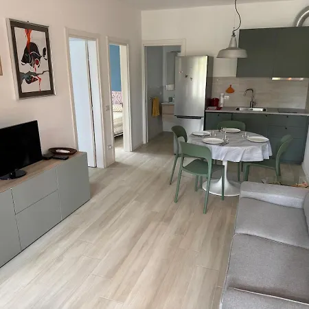 Casa Al Mare Con Giardino E Parcheggio Privato!